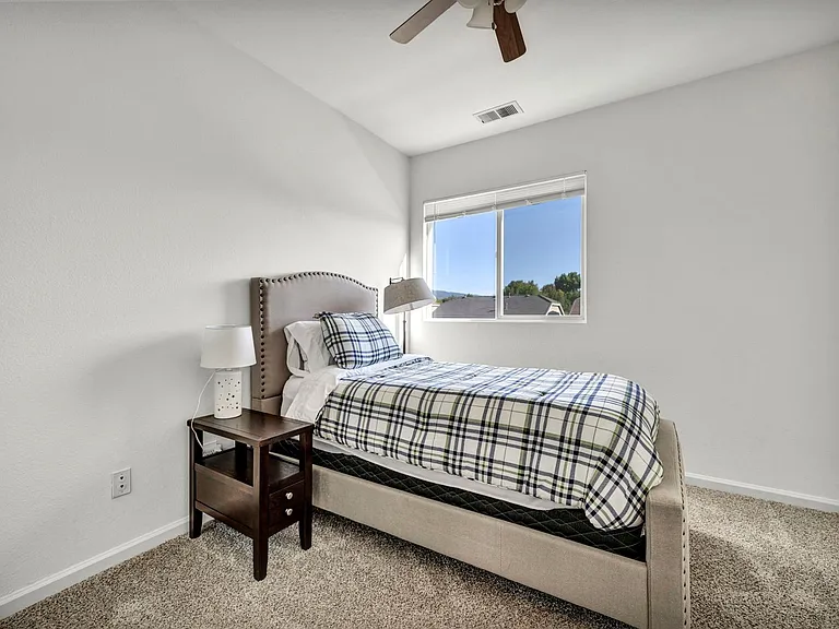 1668 Rocky Cove Ln — Photo 32