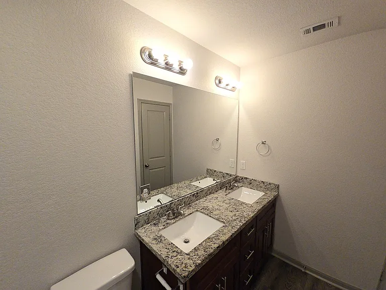 626 Magnolia Bnd — Photo 9