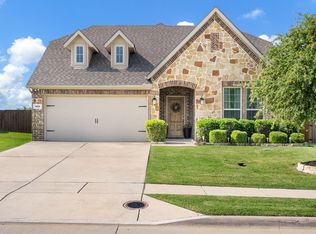 560 Winnetka Dr, Oak Point, TX 75068