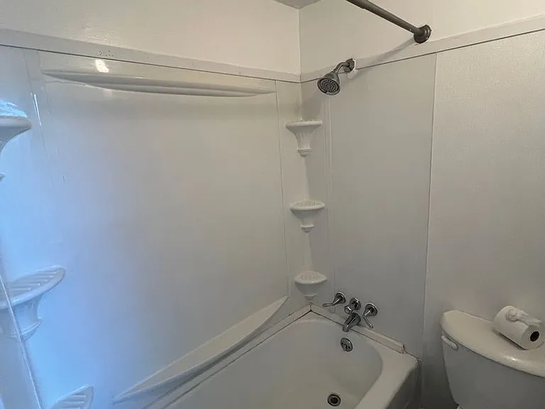 134 S 12th Ave — Photo 10