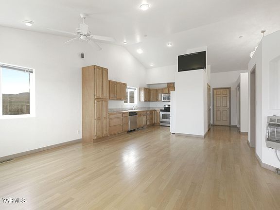 10-web-or-mls-Thomas_220512_Mieras_Terra