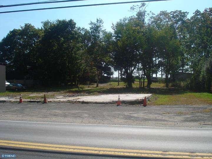 2nd image of 542 E Butler Ave