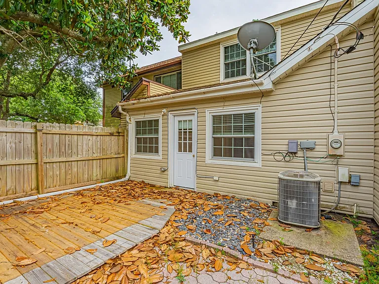 107 Skinner Cir — Photo 13