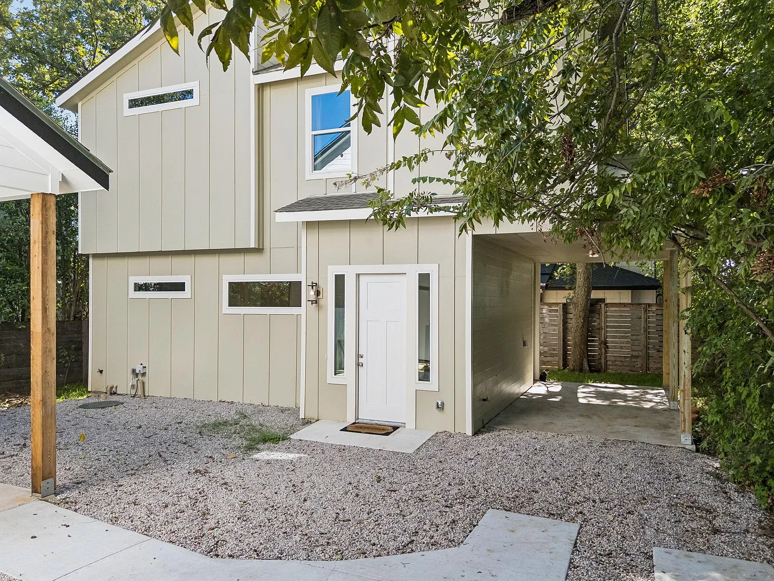 2 bed, 2.5 bath, 1100 sqft, $2,900 — Photo 2