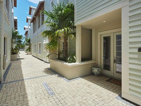 2nd image of 1001 10th AVE S #D2