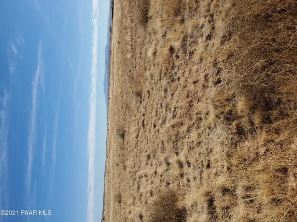 26767 N Sweet Pea Bud Ln, Paulden, AZ 86334