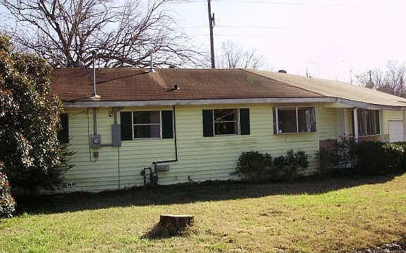 2nd image of 2606 Horne Cir