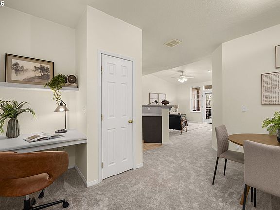 5th image of 1231 NE Horizon Loop Unit 208