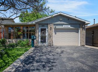 2927 Arles Mews, Mississauga, ON L5N2N1