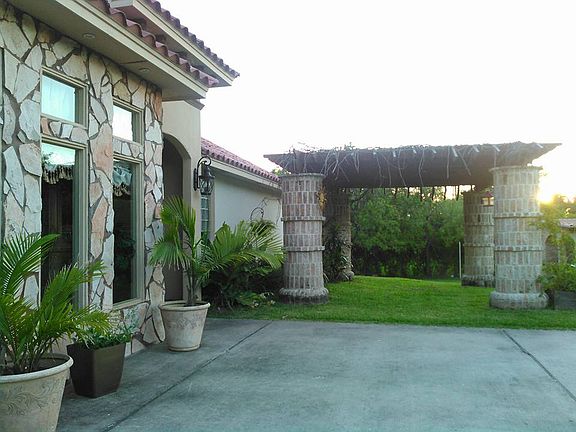 5th image of 1030 Acacia Lake Dr