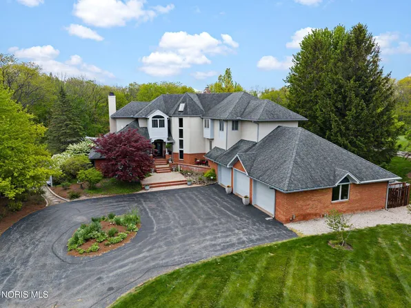 14951 Stonehaven Dr, Perrysburg, OH 43551