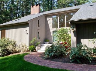 6 Elcy Way, Simsbury, CT 06070