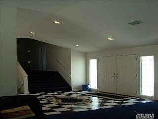 1st image of 315 Bay Dr