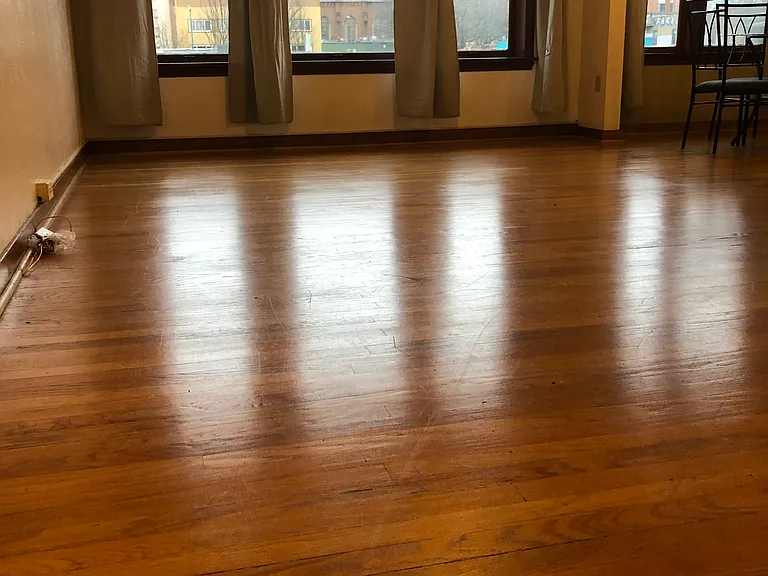 4235 Brooklyn Ave NE — Photo 10