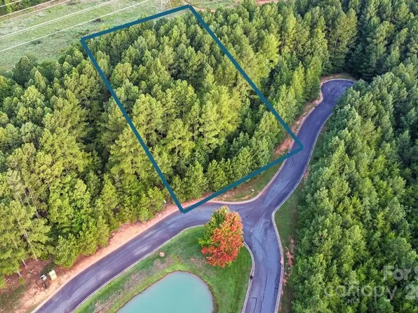 2113 Wood Clough Ct, Belmont, NC 28012