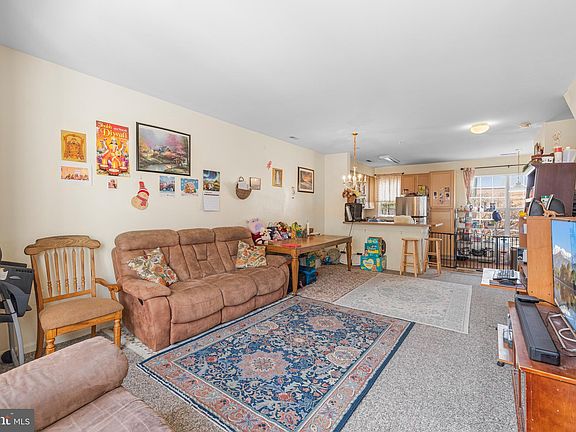 4th image of 23186 Blackthorn Sq