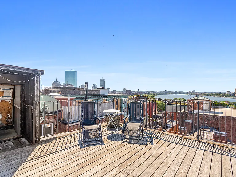 48 Revere St #3 — Photo 10