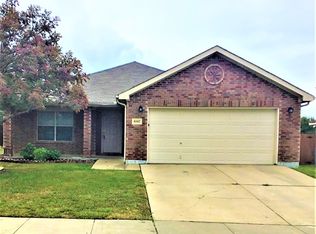 8102 Zephyr Ct, Arlington, TX 76002