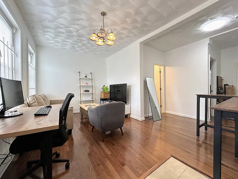 1544 Independence Ave SE #1 — Photo 2