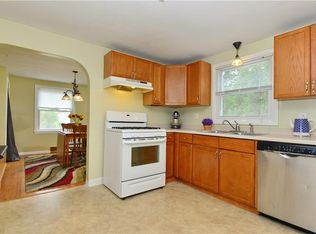 91 Drowne St, Cranston, RI 02905