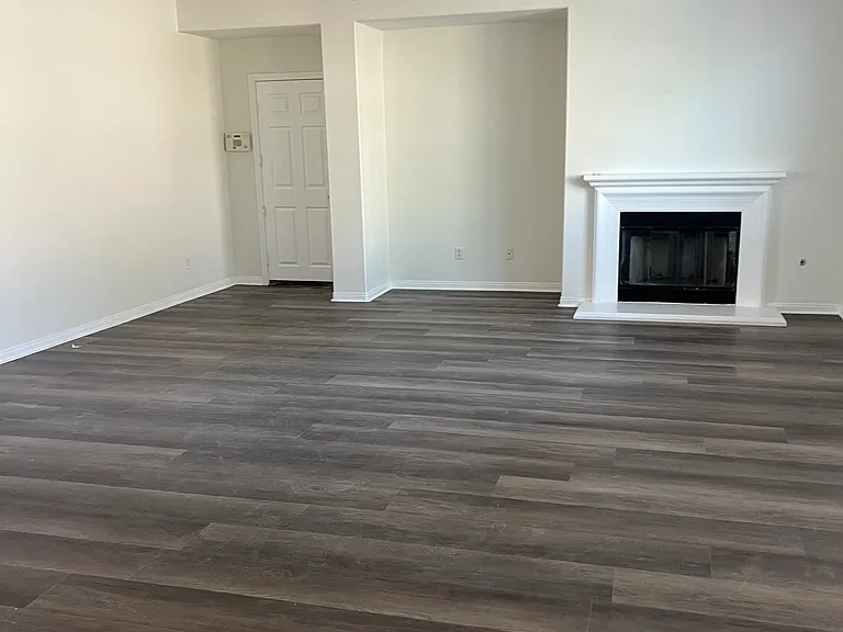 2264 Shanna Carle Dr — Photo 23