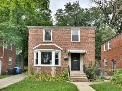 11250 S Longwood Dr, Chicago, IL, 60643