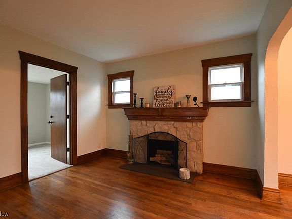 5th image of 599 Lindell St