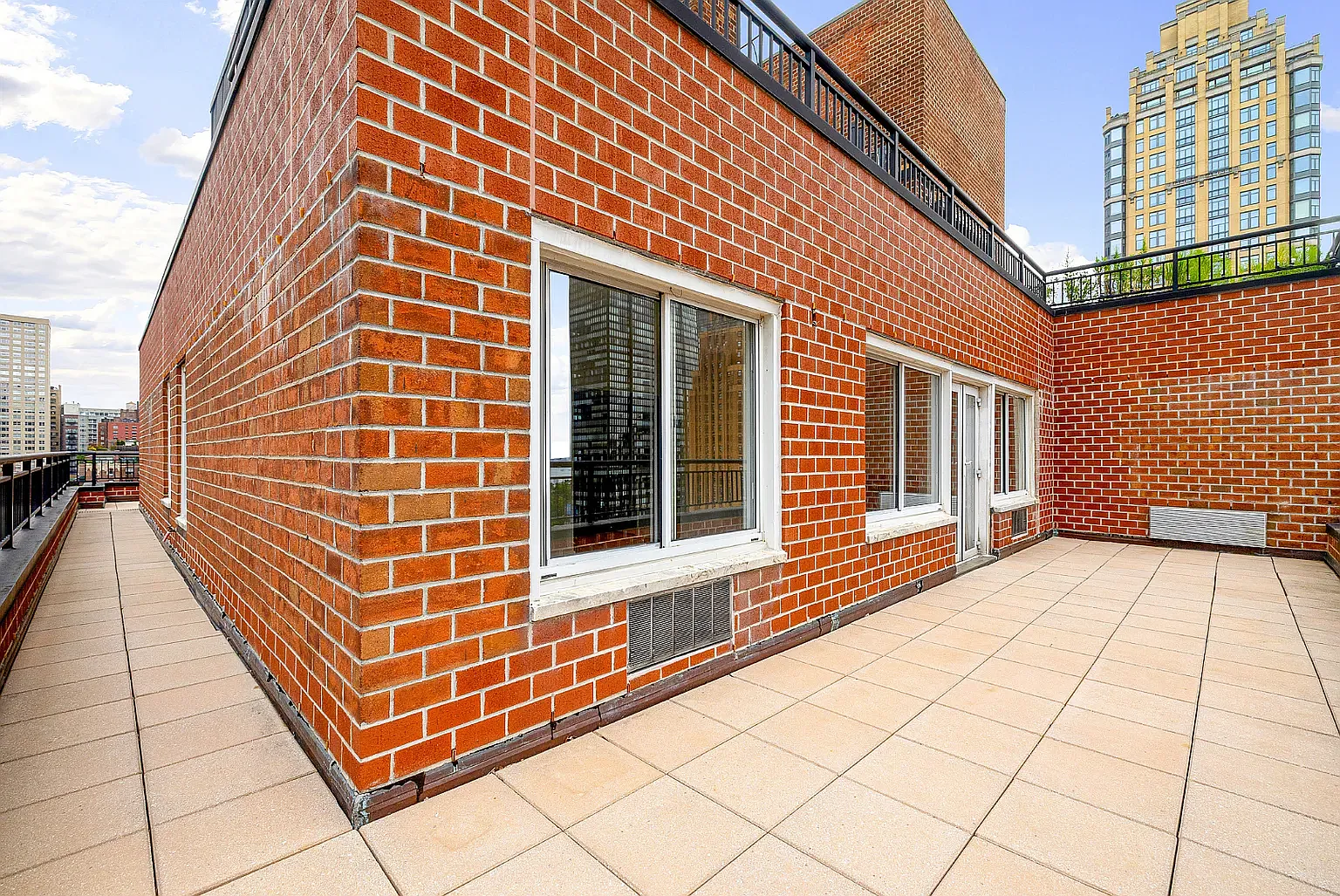 340 East 51st Street — Photo 4