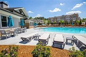 3 bed, 3.5 bath, 1912 sqft, $3,100 — Photo 3
