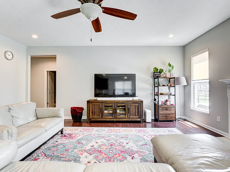 5589 Landgate Dr — Photo 39