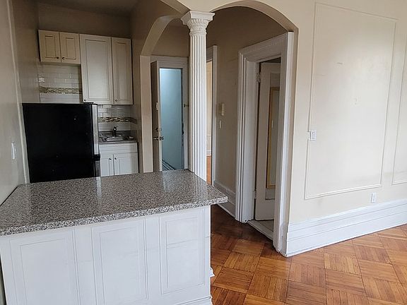3rd image of 741 Saint Nicholas Ave APT 3A