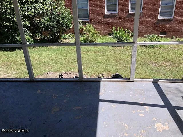 4 bed, 2.0 bath, 2414 sqft, $1,500 — Photo 4