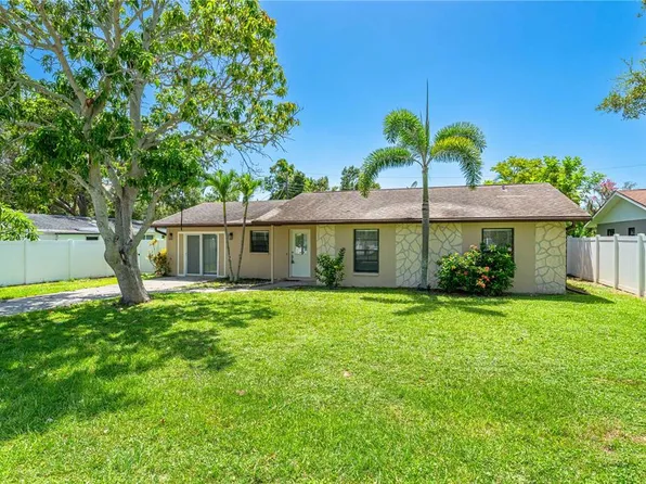 5672 Lockwood Ridge Rd, Sarasota, FL 34231