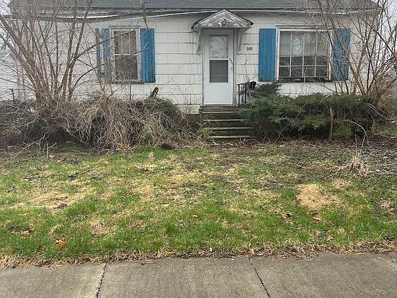 5th image of 301 Dennhardt Ave