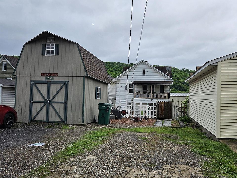 2nd image of 1050 Wolverton St