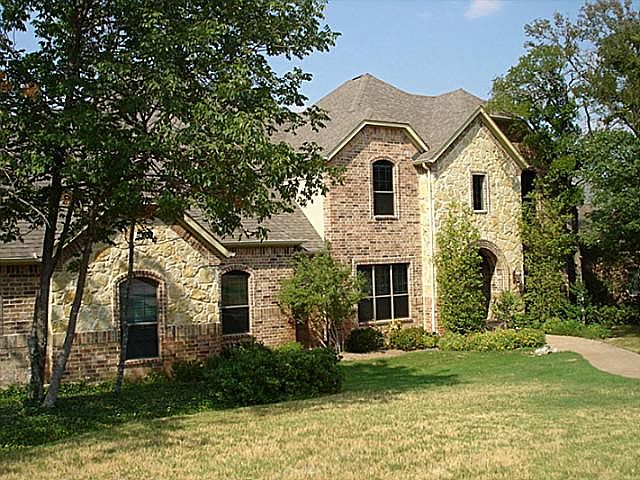 2nd image of 5209 Lake Forest Dr