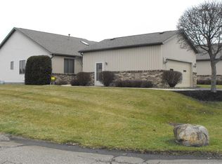 1482 Tripodi Cir, Niles, OH 44446