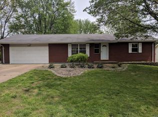 939 Meadowview Ln, Columbia, IL 62236