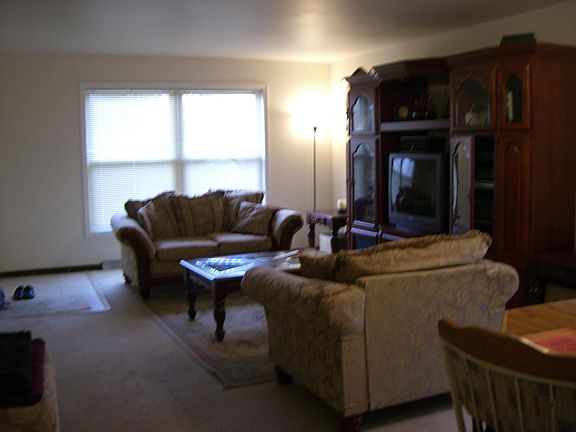 4th image of 805 Roosevelt Ct