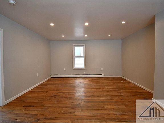 2nd image of 727 E 215th St