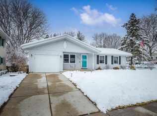 4910 Hamlet Pl, Madison, WI 53714