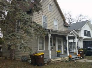 528-528 1/2 S State Ave, Freeport, IL 61032