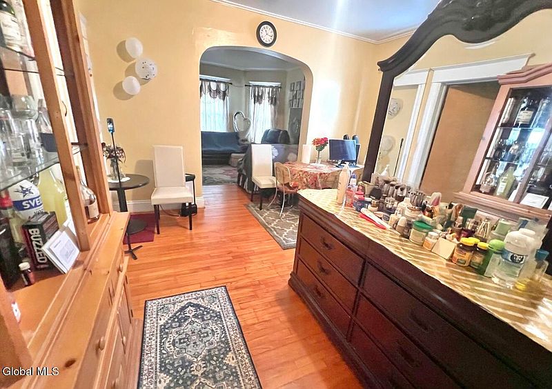 5th image of 309 McClellan Street