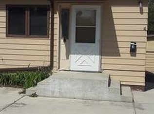 713 5th St SW #3, Minot, ND 58701