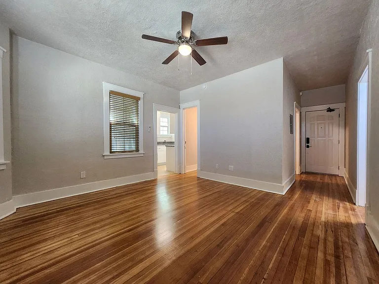 1000 Carteret Ave #4 — Photo 10