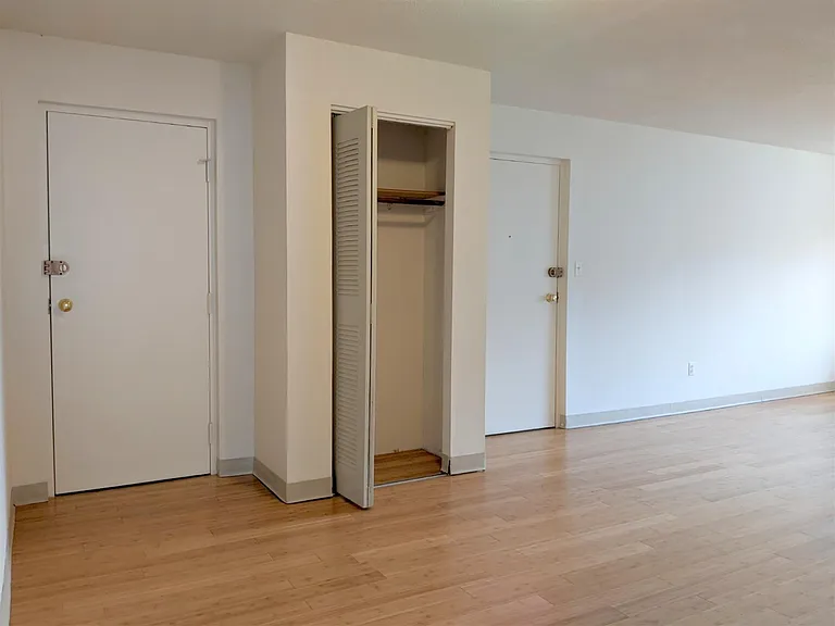 12 Cameron Ave #6 — Photo 5