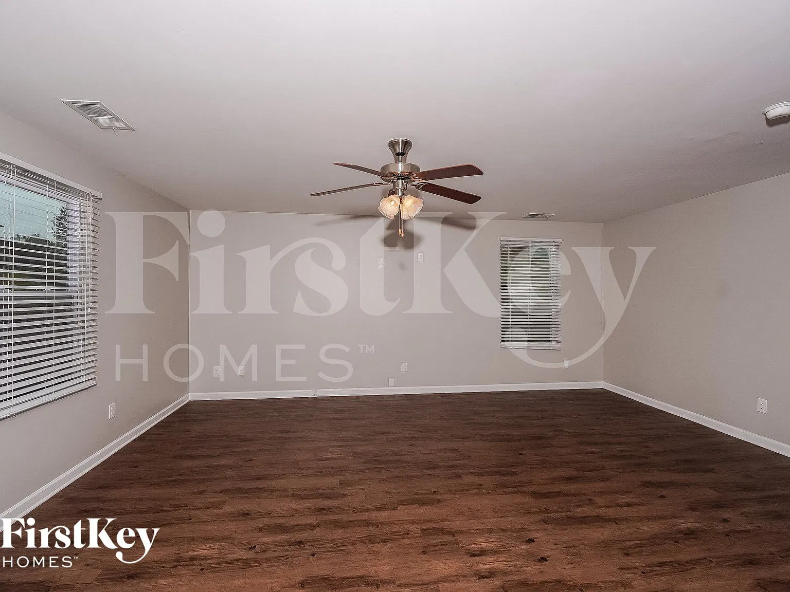 4 bed, 2.5 bath, 2170 sqft, $2,405 — Photo 3