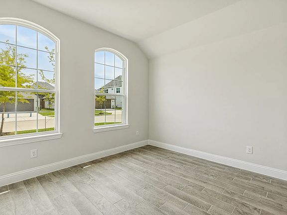 3rd image of 708 Lido Ln