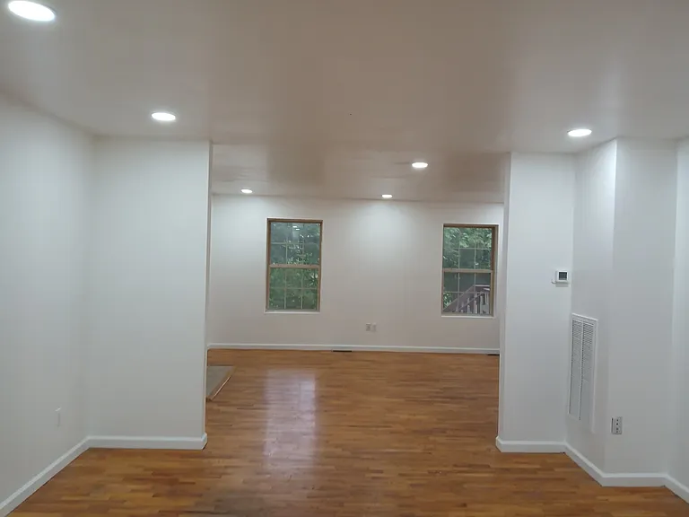 556 Airport Rd — Photo 11