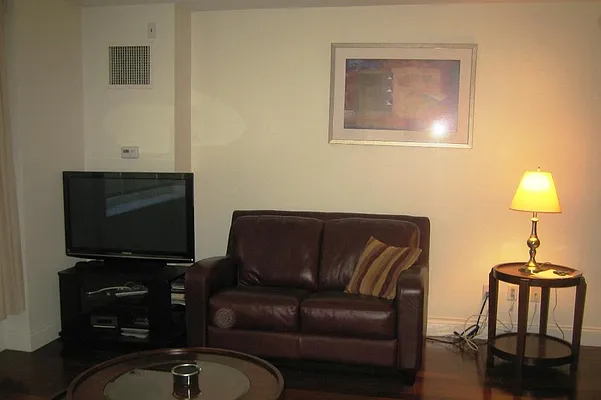 Rented by Corcoran | media 23